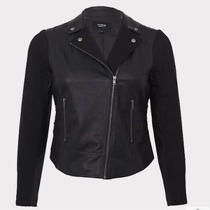 Torrid 11143664 Black Faux Leather & Ponte Full Zip Moto Jacket Plus Size 4